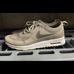 Like new Nike AirMax Thea  for sale